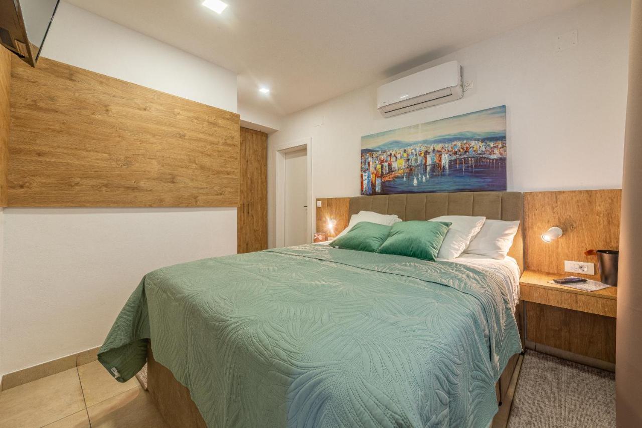 Villa Zora, Starigrad Paklenica, 塞利讷 外观 照片